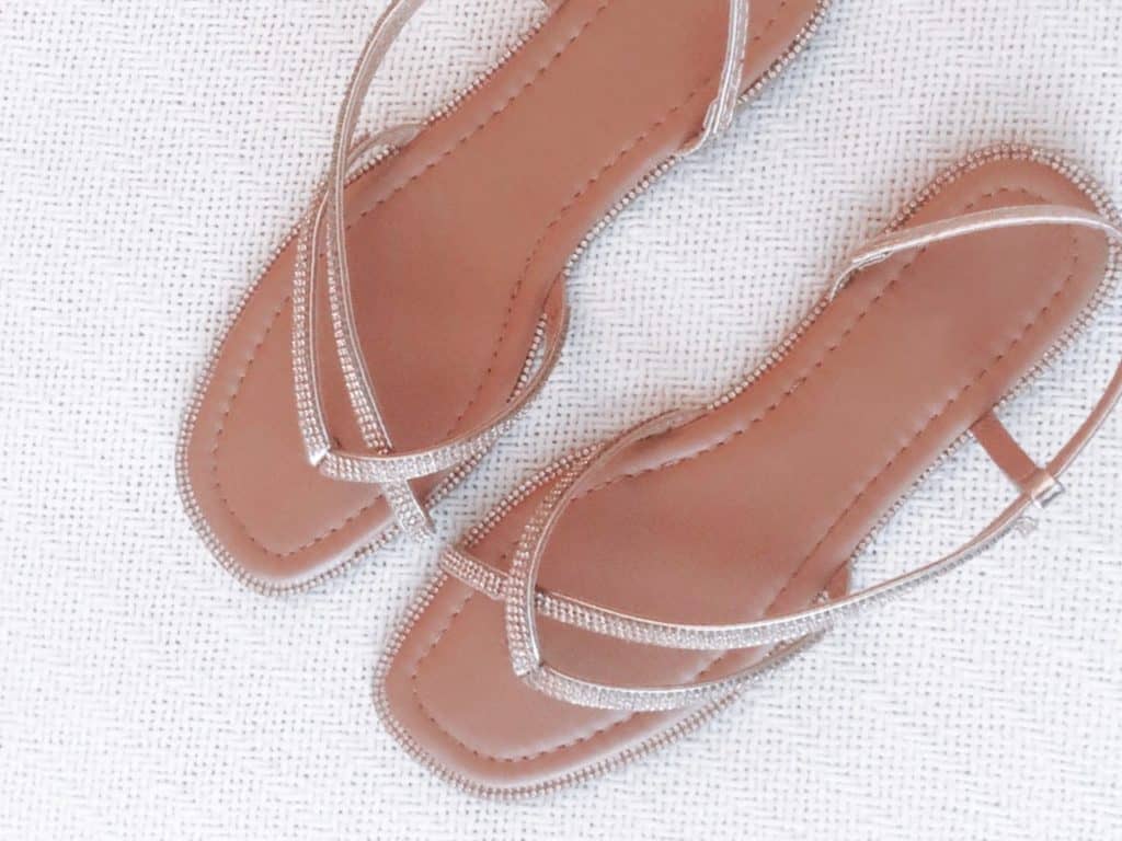 Sandals that hide online bunions